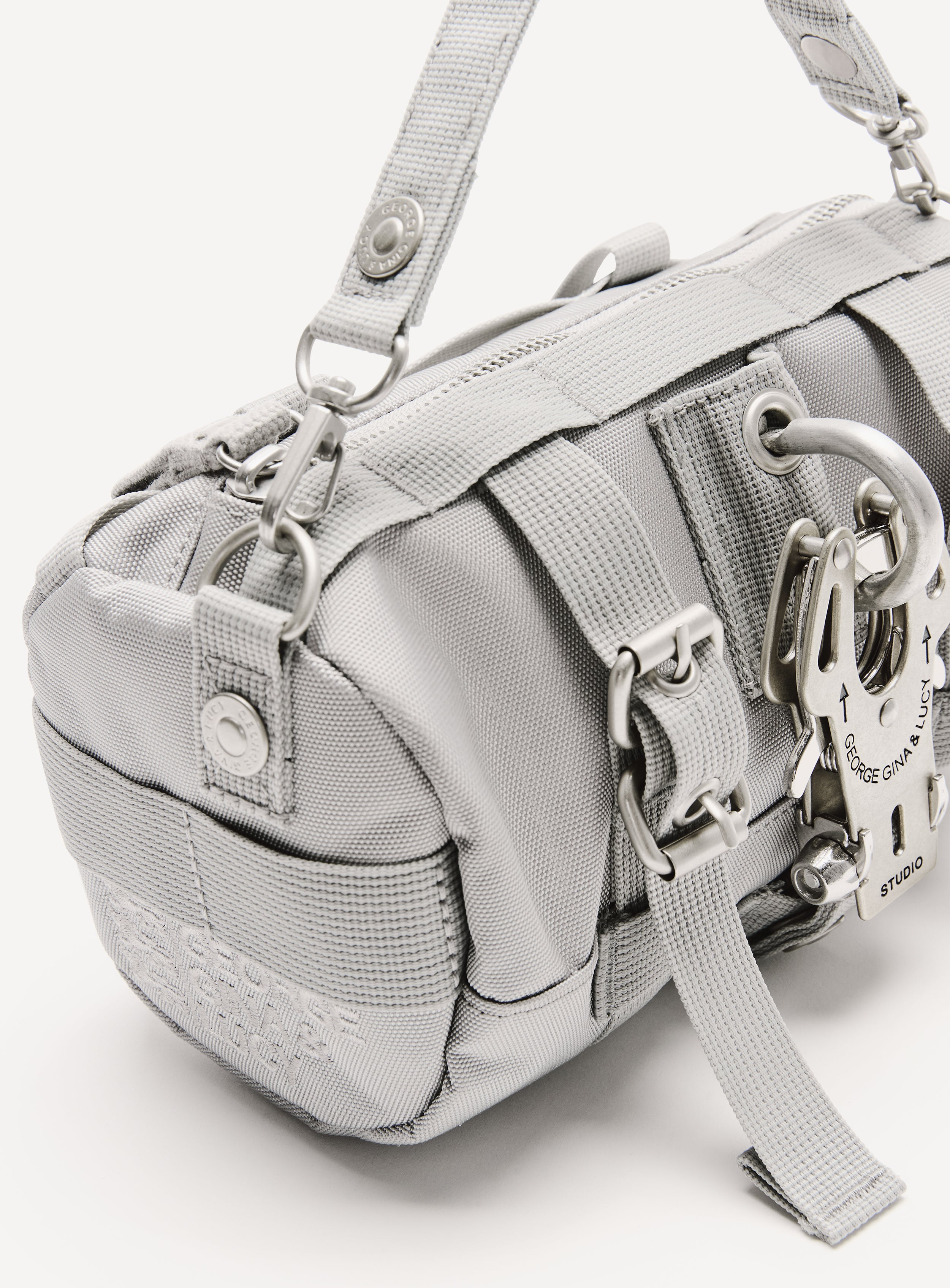 PEEN POUCH – GEORGE GINA & LUCY