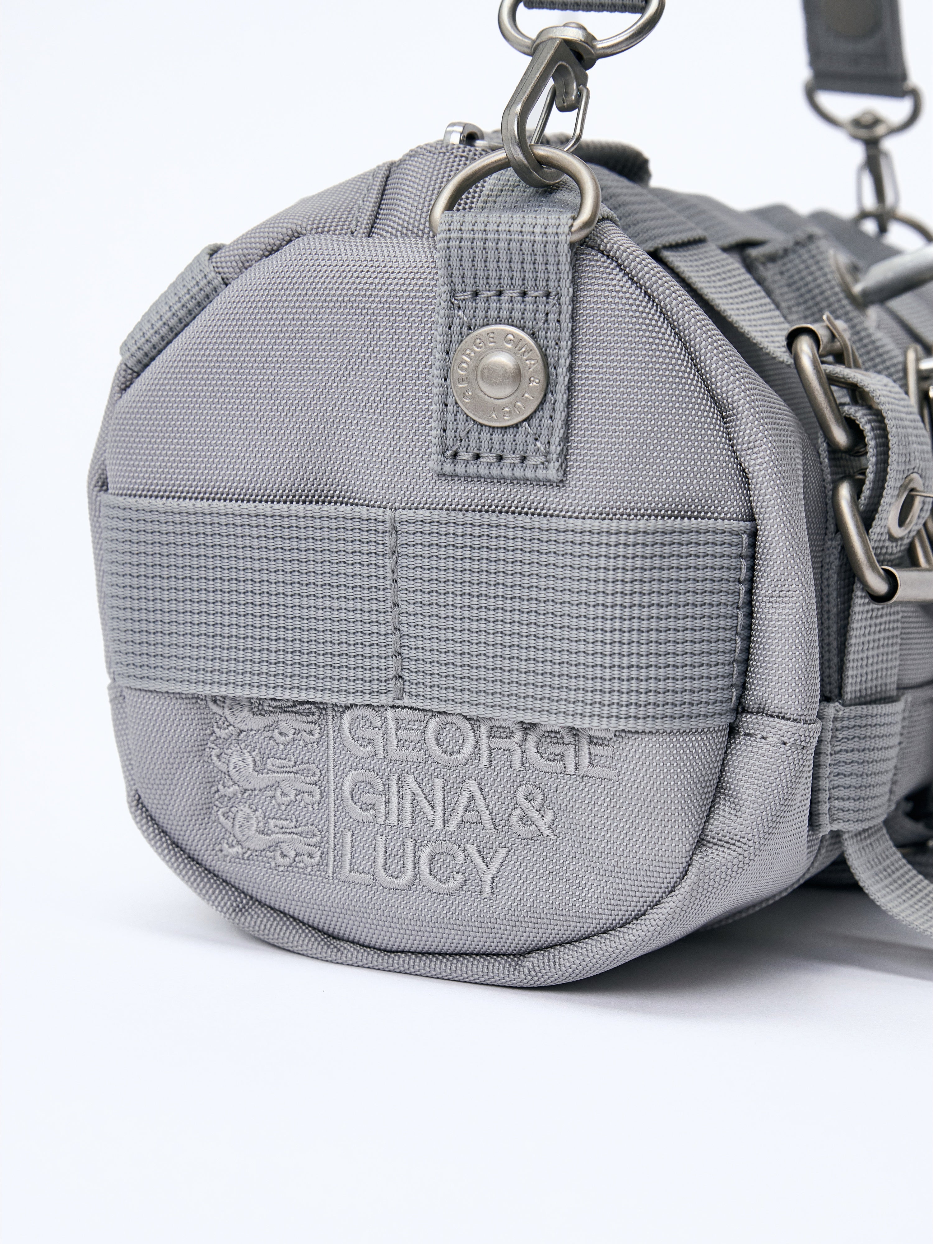 PEEN POUCH – GEORGE GINA & LUCY